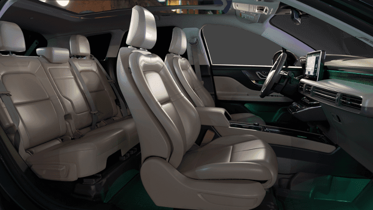 2024 Lincoln Corsair - Image 30