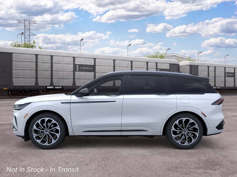 2026 Lincoln Nautilus - Image 3
