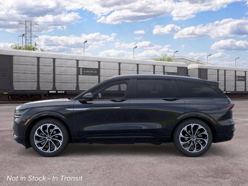 2026 Lincoln Nautilus - Image 3