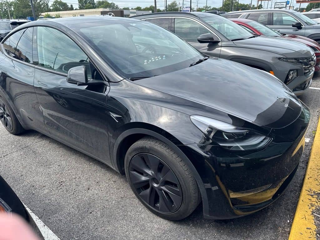 2024 Tesla Model Y - Image 2