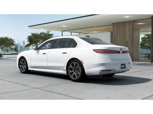 2027 BMW 7 Series - Image 2