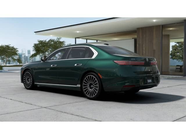 2027 BMW 7 Series - Image 2