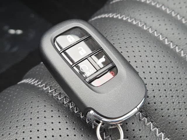 2027 Honda HR-V - Image 31