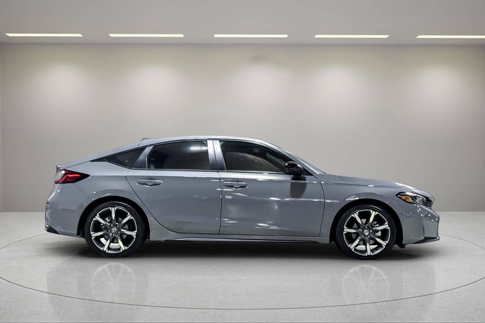 2026 Honda Civic Hatchback - Image 2