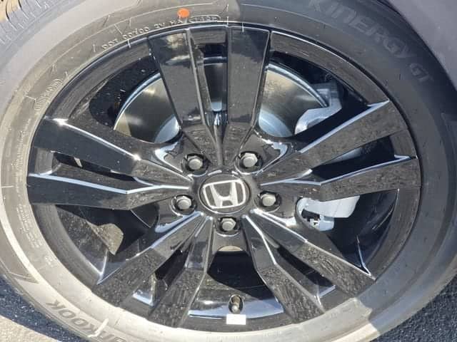 2027 Honda HR-V - Image 3
