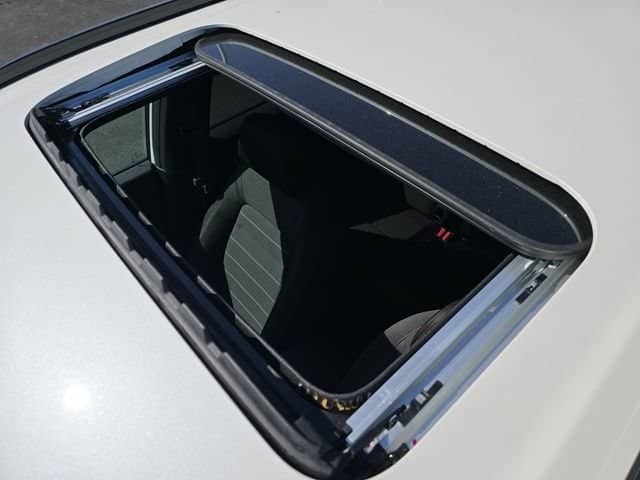 2026 Honda CR-V - Image 3