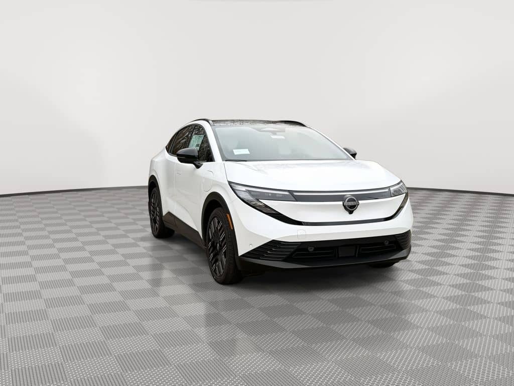 2026 Nissan LEAF - Image 2