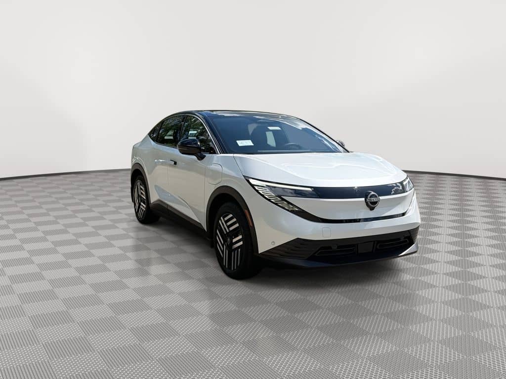 2026 Nissan LEAF - Image 2