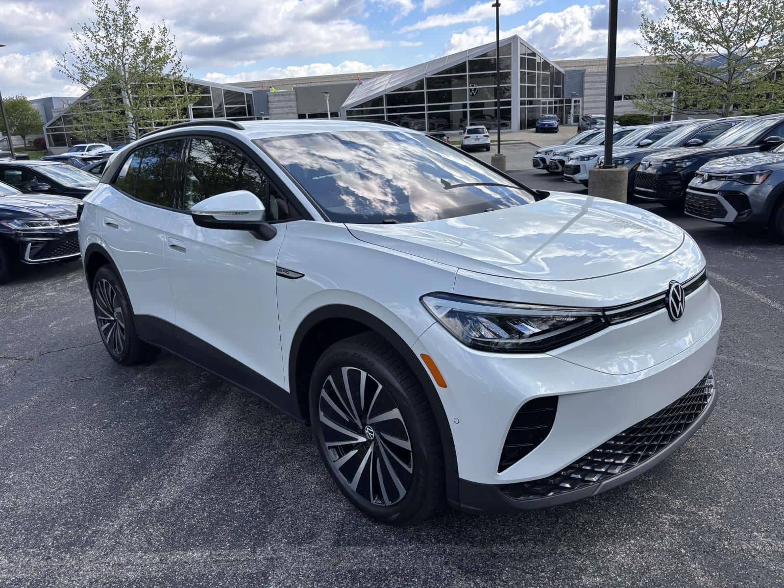 2026 Volkswagen ID.4 - Image 3