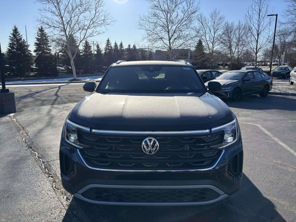 2026 Volkswagen Atlas Cross Sport - Image 2