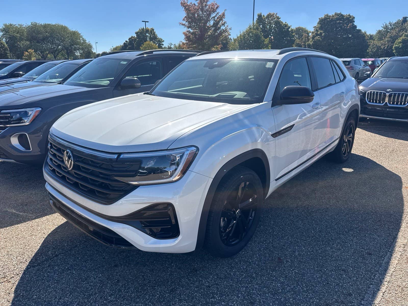 2026 Volkswagen Atlas Cross Sport - Image 1