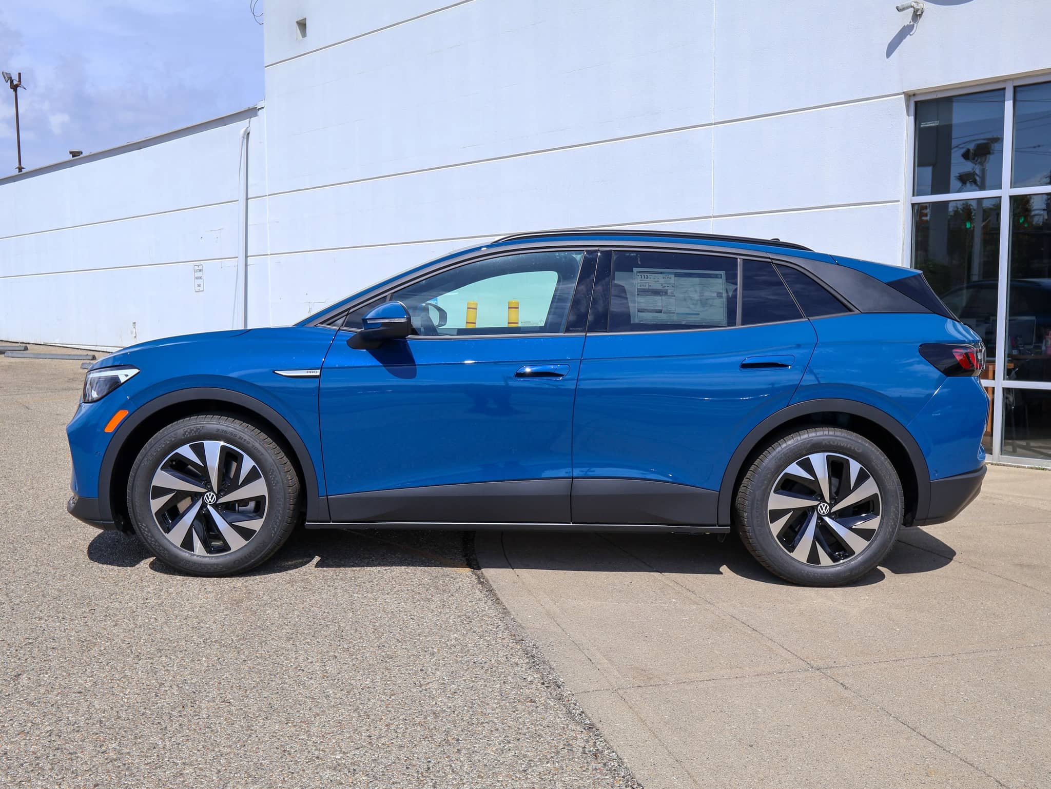 2026 Volkswagen ID.4 - Image 2
