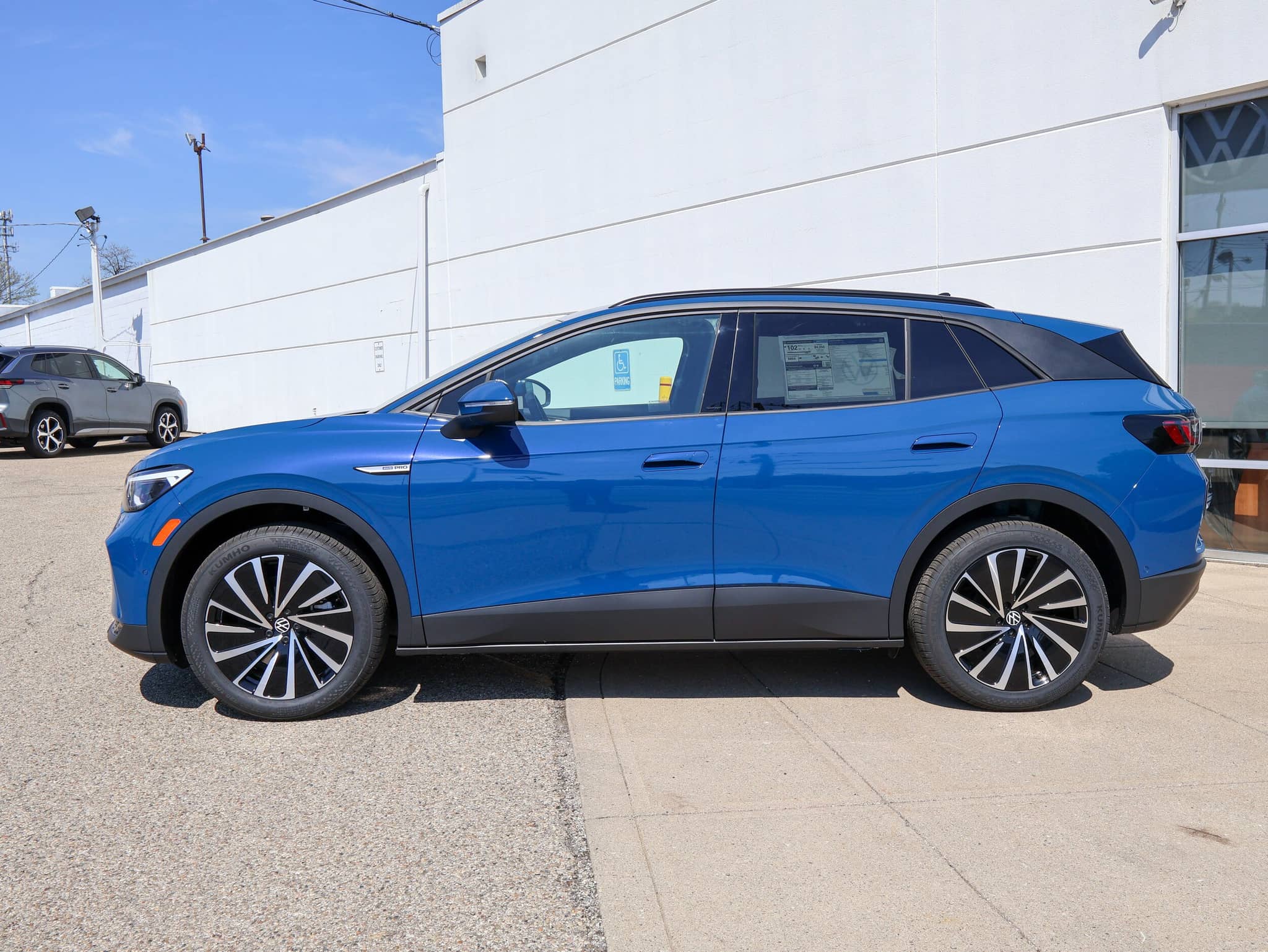 2026 Volkswagen ID.4 - Image 2