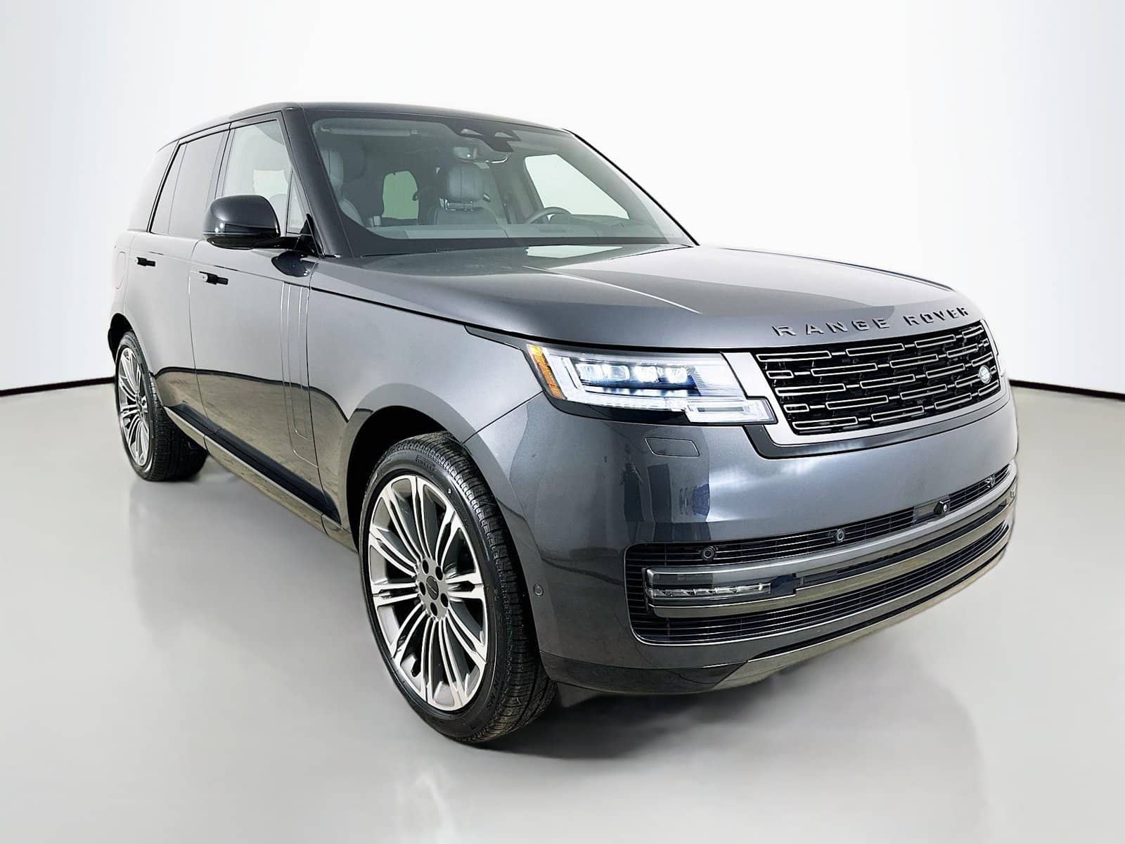 2026 Land Rover Range Rover - Image 3