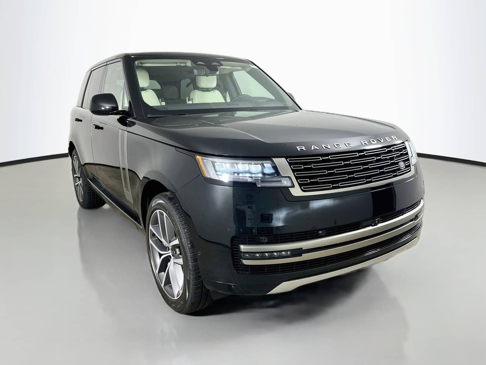 2027 Land Rover Range Rover - Image 3