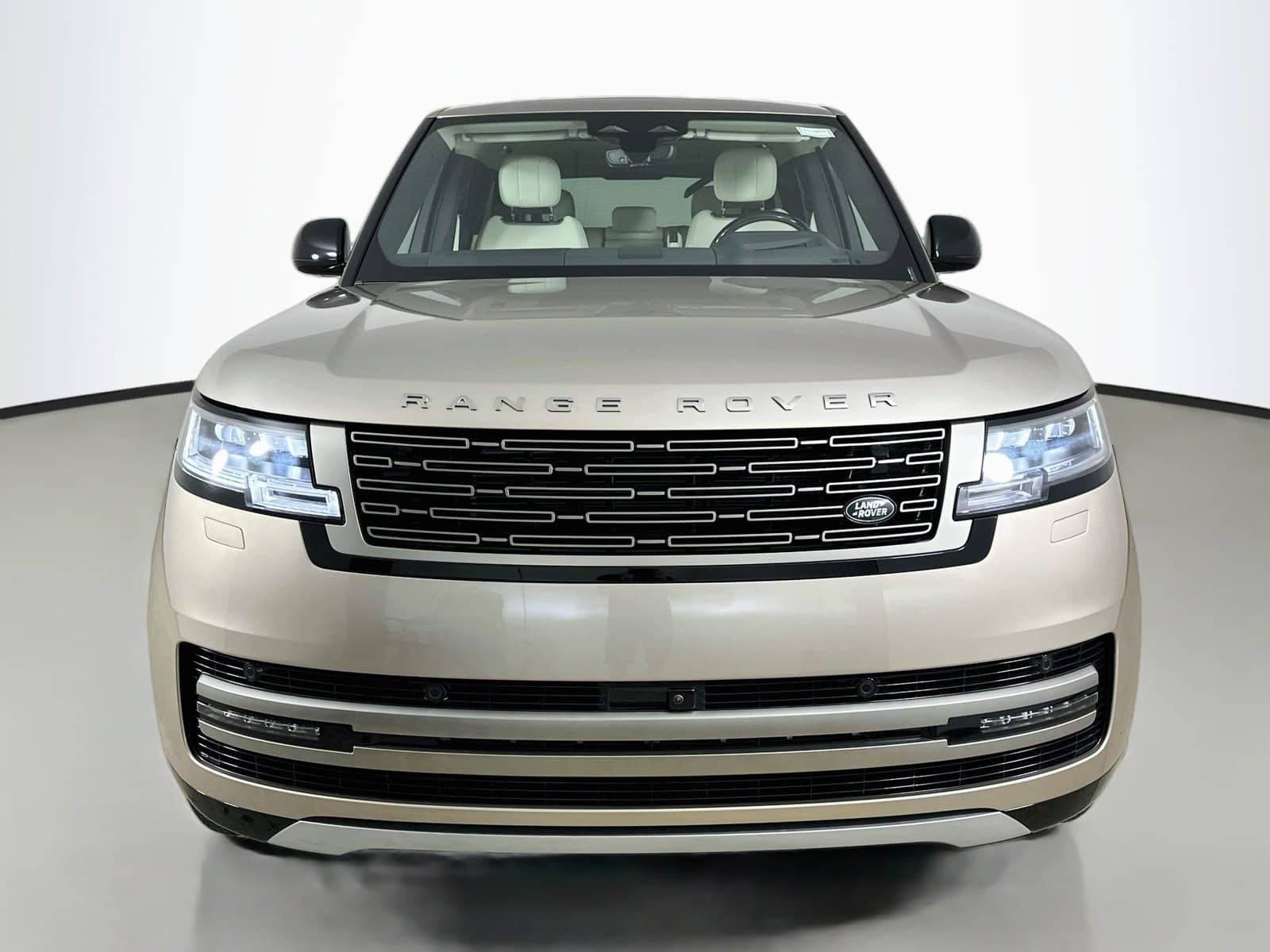2026 Land Rover Range Rover - Image 2