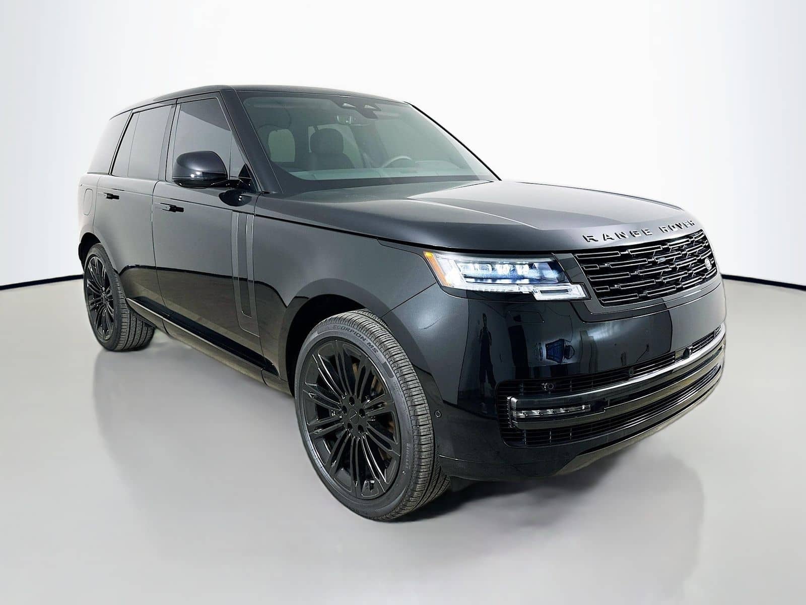 2026 Land Rover Range Rover - Image 3
