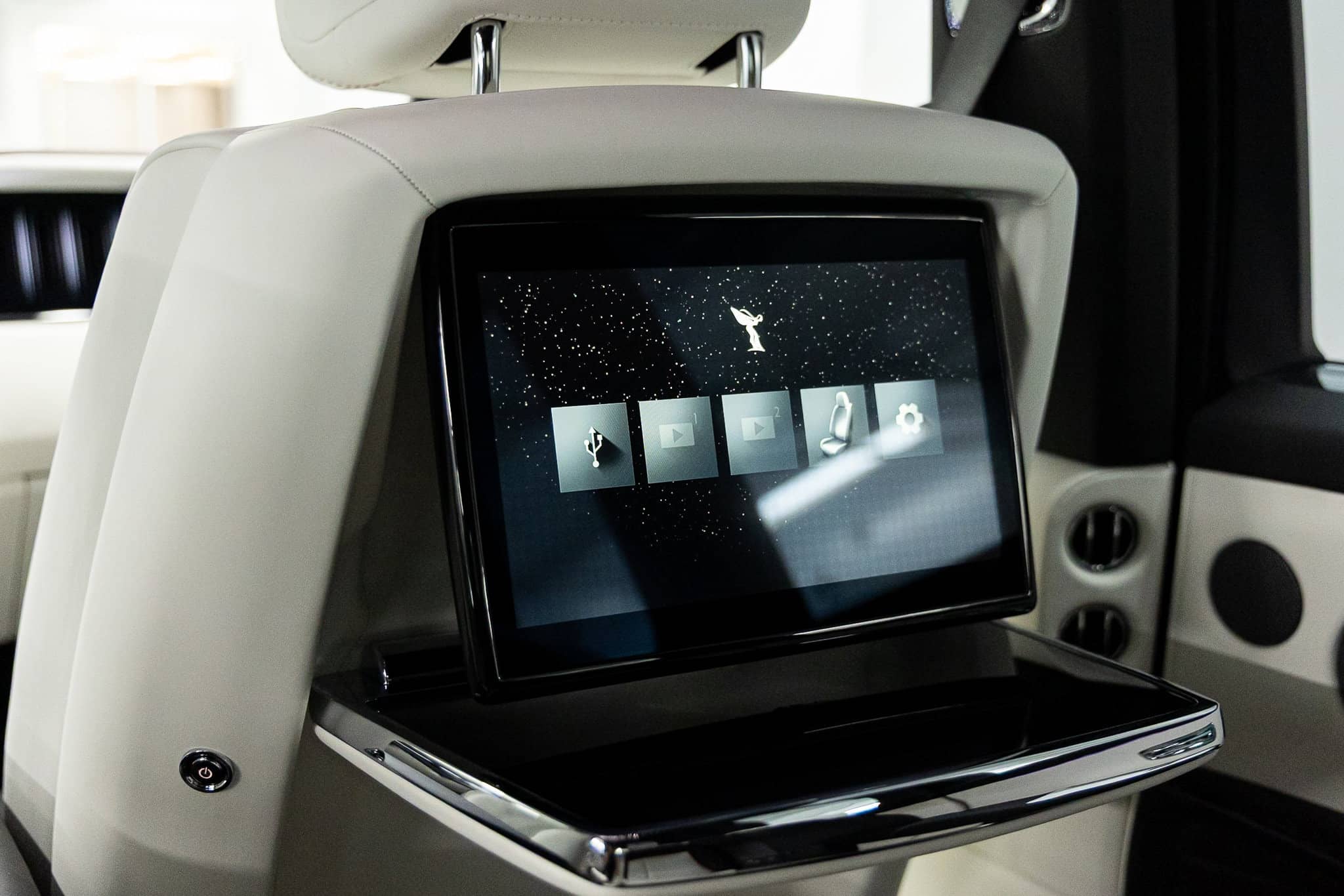 2026 Rolls-Royce Cullinan - Image 55