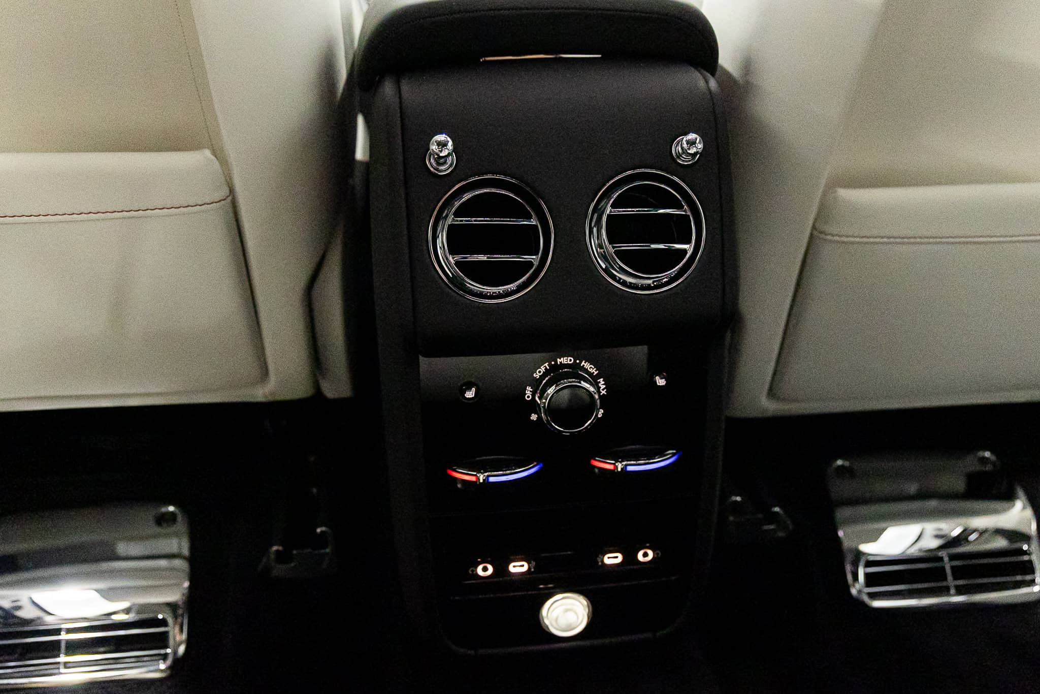 2026 Rolls-Royce Cullinan - Image 56