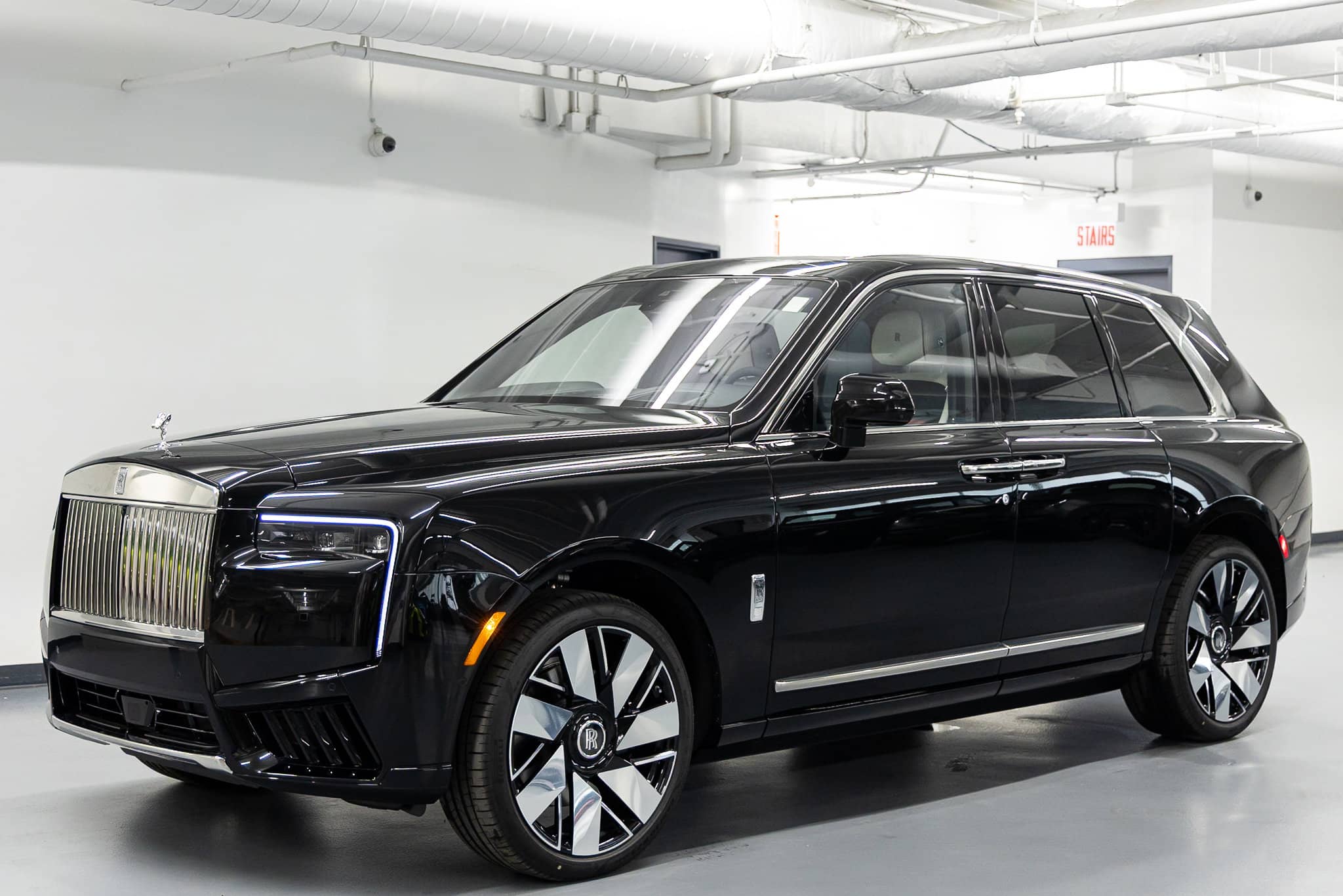 2026 Rolls-Royce Cullinan - Image 1