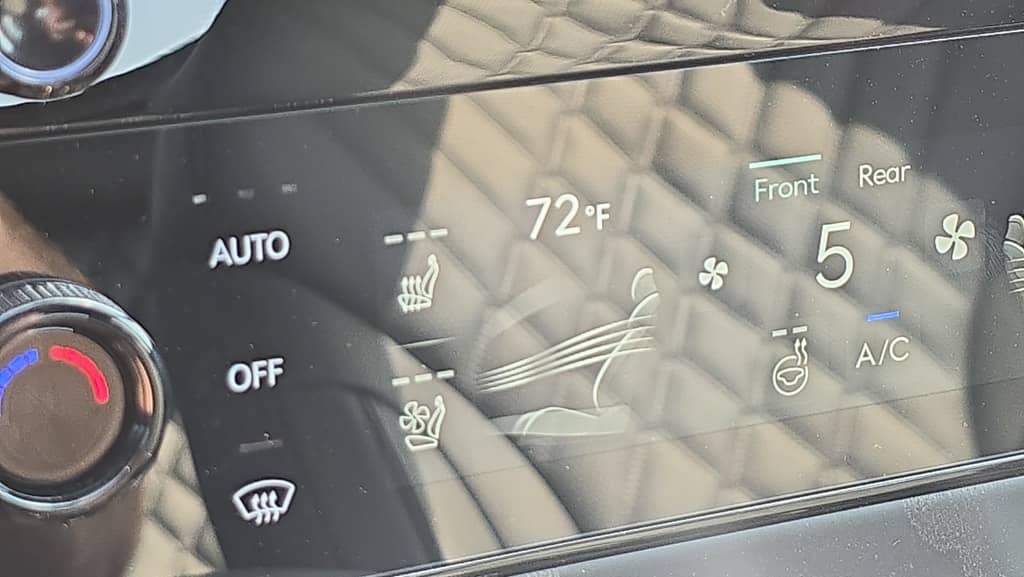 2027 GENESIS G80 - Image 28