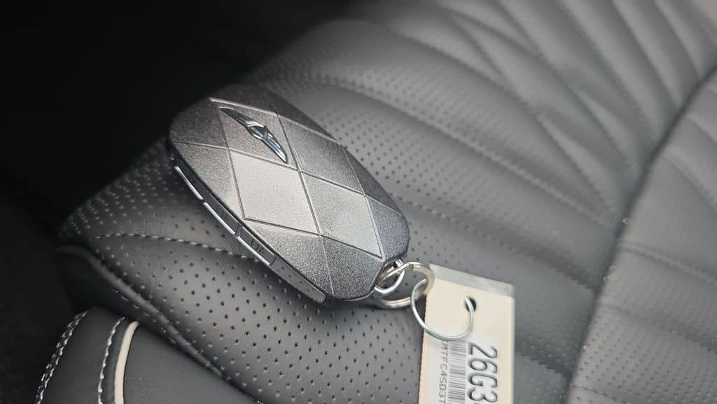 2026 GENESIS G90 - Image 29