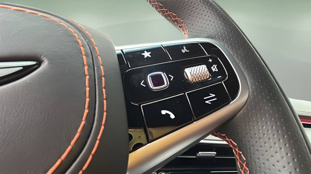 2026 GENESIS GV70 - Image 30