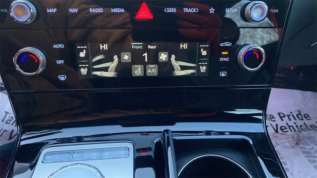2026 GENESIS G80 - Image 22