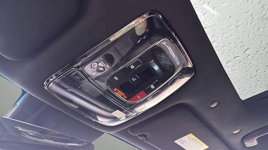 2026 GENESIS G90 - Image 40