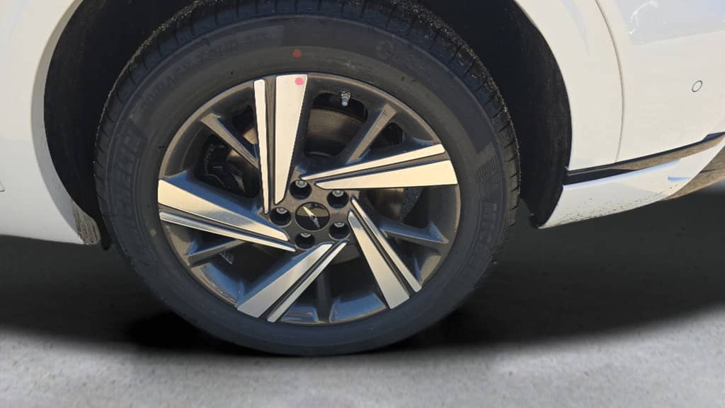 2026 GENESIS GV70 - Image 25