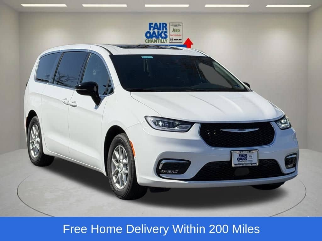 2026 Chrysler Pacifica - Image 1