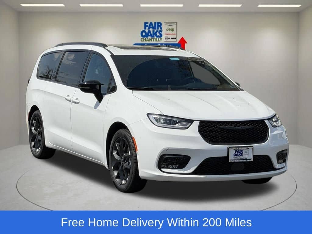 2026 Chrysler Pacifica - Image 1