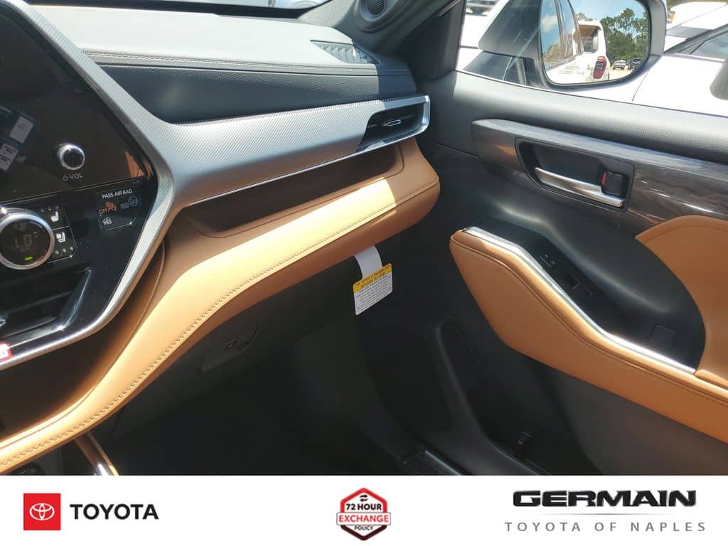 2026 Toyota Highlander - Image 33