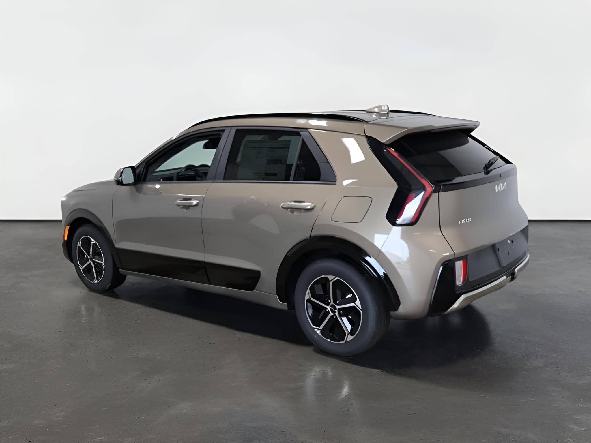 2027 Kia Niro - Image 3