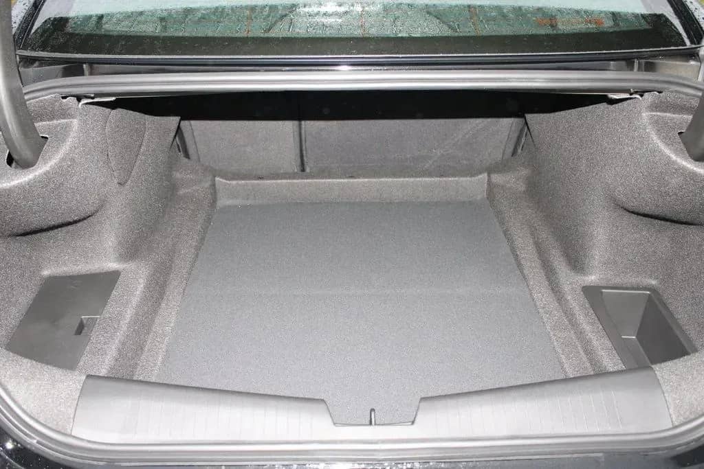 2026 Cadillac CT4 - Image 38