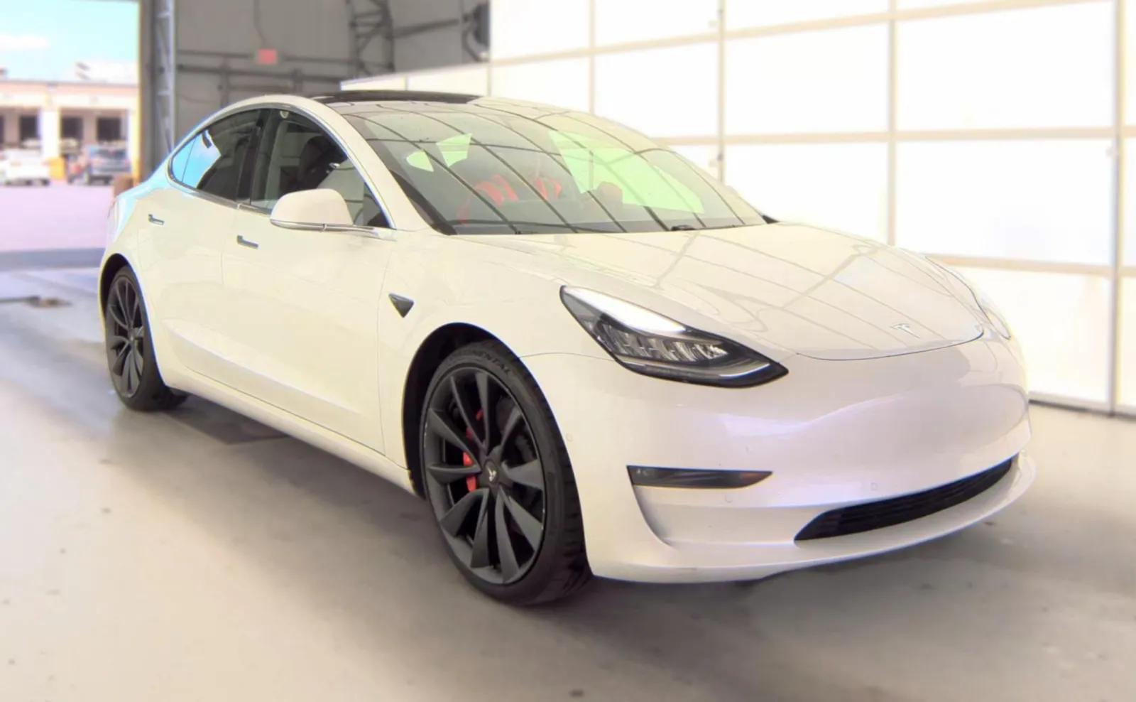 2020 Tesla Model 3 - Image 3