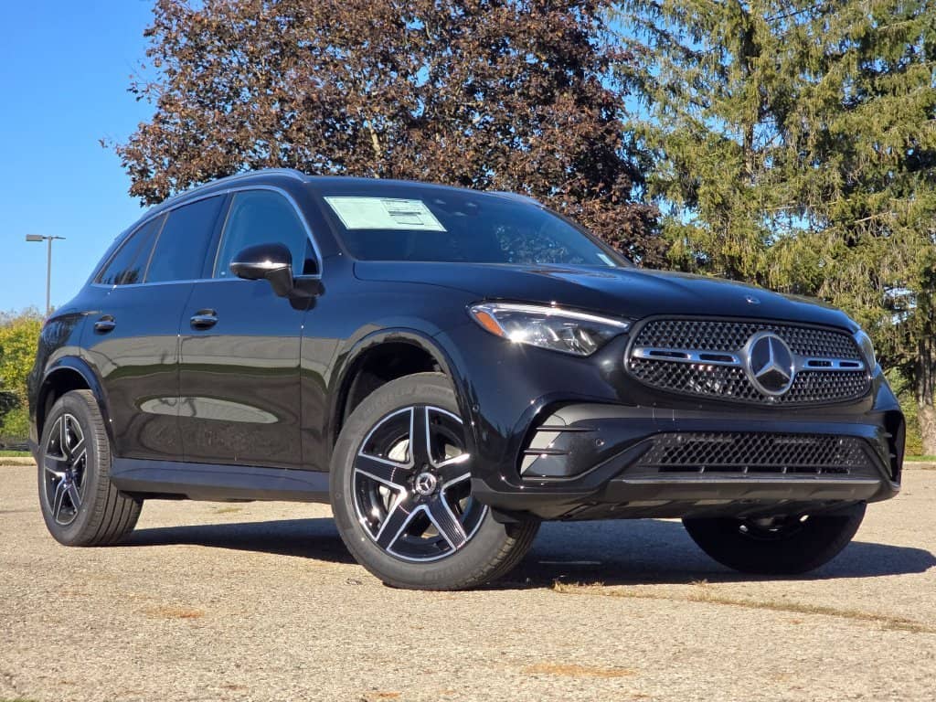2027 Mercedes-Benz GLC - Image 2