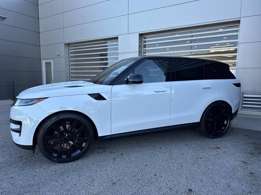 2026 Land Rover Range Rover Sport - Image 3