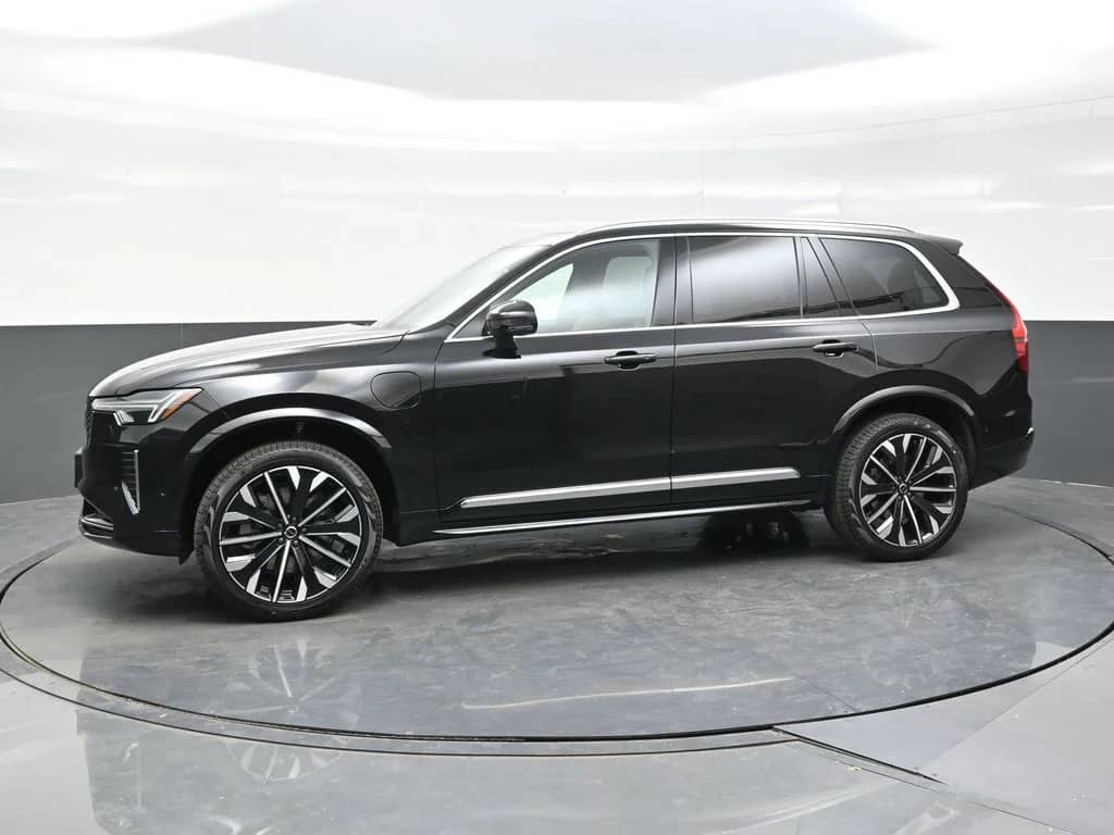 2026 Volvo XC90 - Image 3