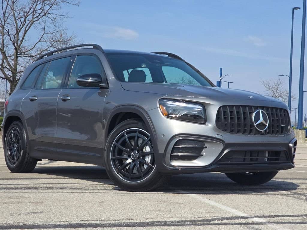 2026 Mercedes-Benz GLB - Image 2