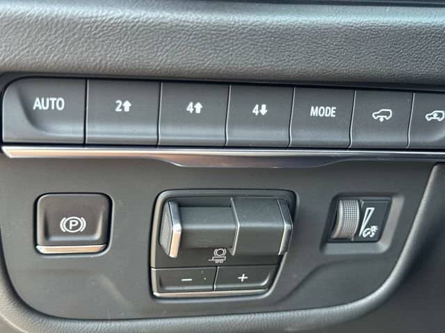 2026 Cadillac Escalade - Image 33
