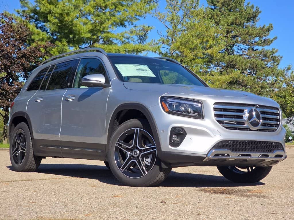2026 Mercedes-Benz GLB - Image 1
