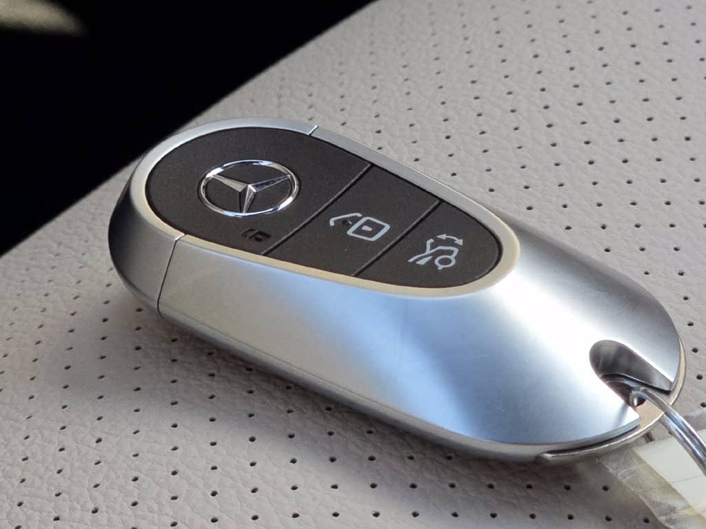 2027 Mercedes-Benz GLC - Image 76