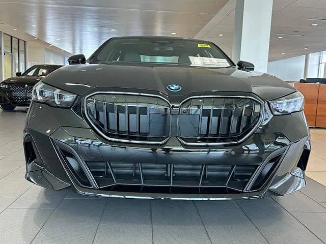 2027 BMW 5 Series - Image 2