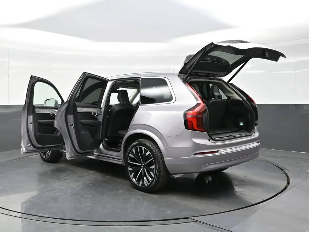 2027 Volvo XC90 - Image 35
