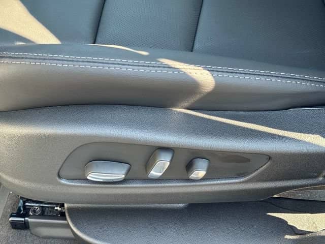 2026 Cadillac XT5 - Image 30