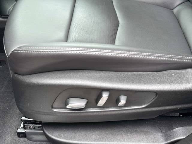 2026 Cadillac XT5 - Image 30