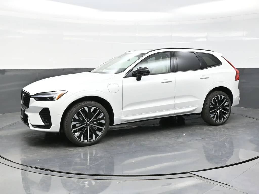 2026 Volvo XC60 - Image 3