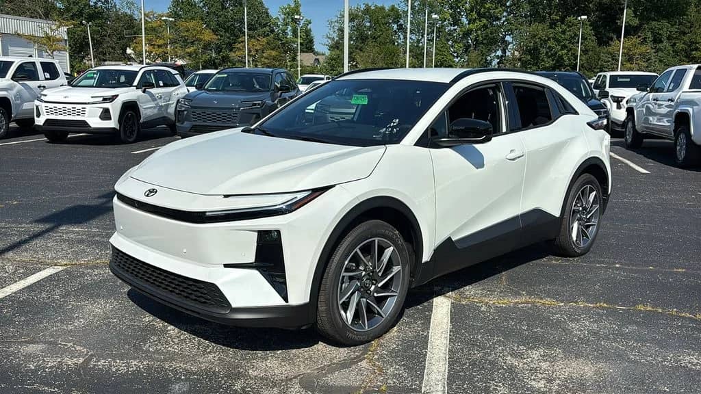 2026 Toyota C-HR - Image 3