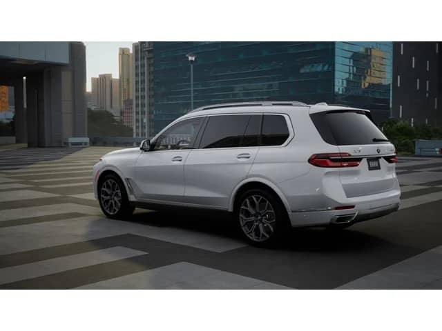 2027 BMW X7 - Image 2